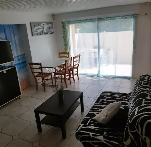 Appartement Bas De Climatisé Avec Coin Terrasse Sanary-sur-Mer