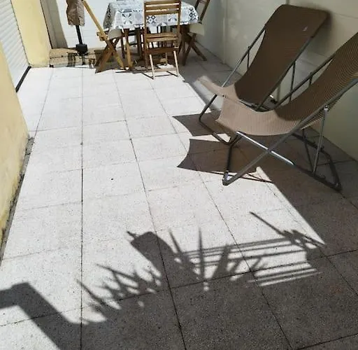 Bas De Climatisé Avec Coin Terrasse Appartement *